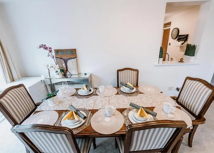 Апартаменты Smithfield Square Nest Entire *