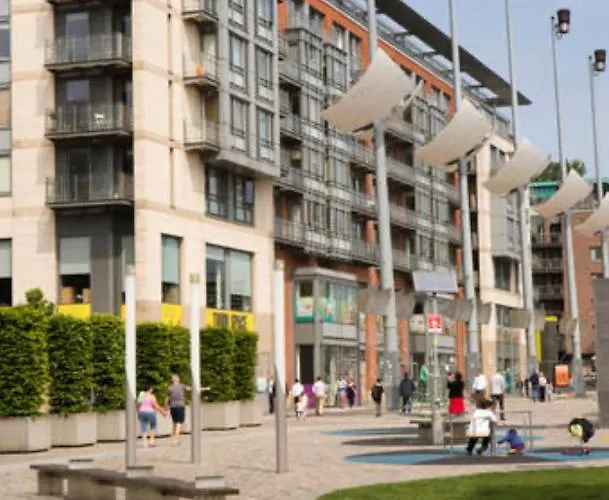 Smithfield Square Nest Entire Апартаменты *