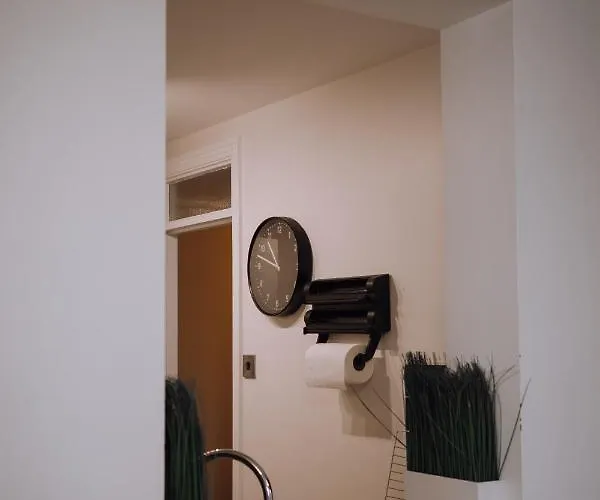 Smithfield Square Nest Entire *